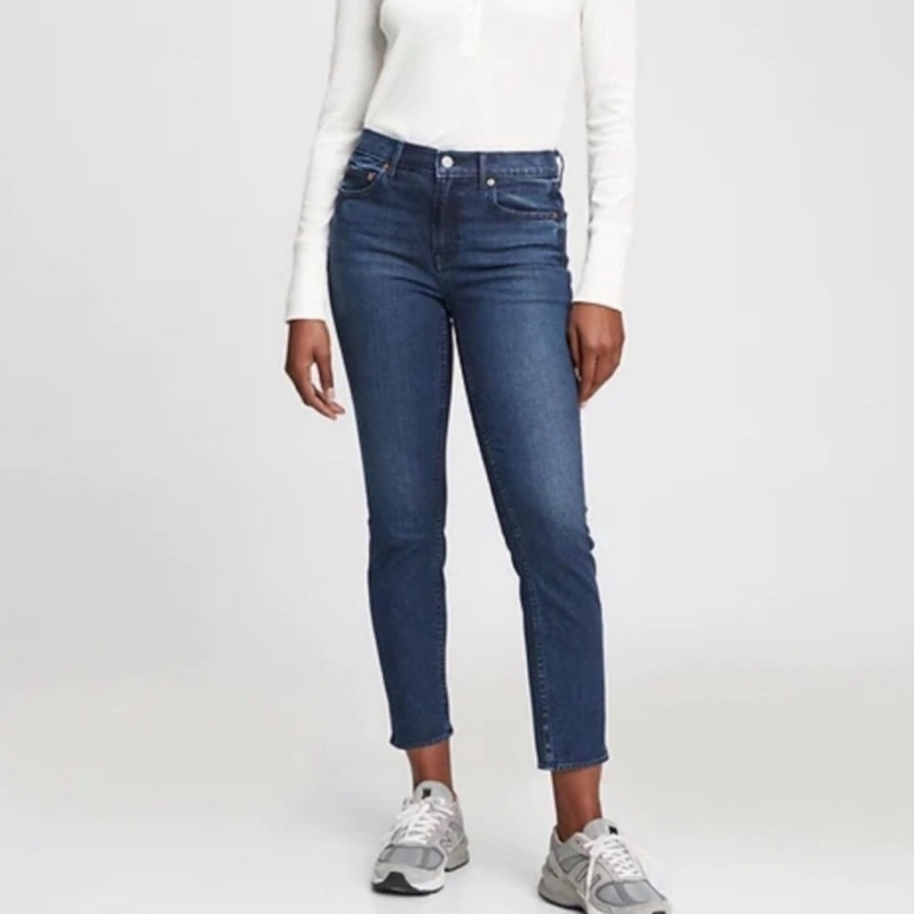 EUC Gap Vintage Slim Mid Rise Dark Indigo Jeans Women Size 27 (4 Regular)